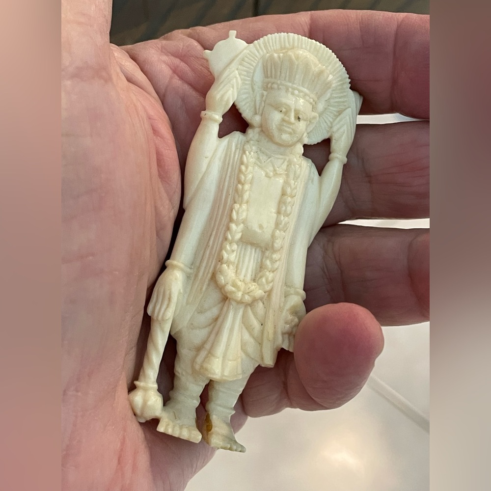 Vintage carved bone or ivory piece - Picture 3 of 7
